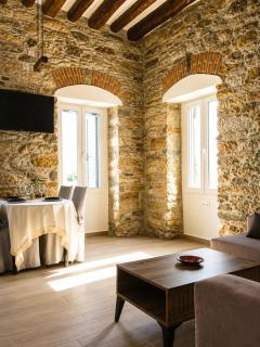 Angelouda's House - Traditional Stone 2 BR Home in Karystos Center - 9