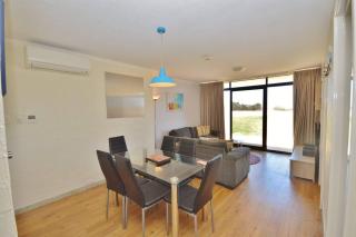 Riverview Holiday Waterfront Apt 19 - Ground Floor- Kalbarri WA - 2