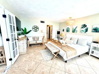 Penthouse Beach Oasis 704 Lovely Daytona ocean front incredible ocean view - 3