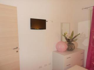 Spacious Apartment in Pozzallo, 110m² with Pool and Sea View - 3