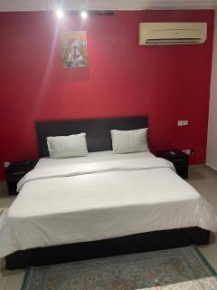 blue moon hotel 317 akin ogunlewe victoria island - 4