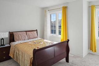 Modern Home, Office, Free Parking, Sleeps 4 - 0