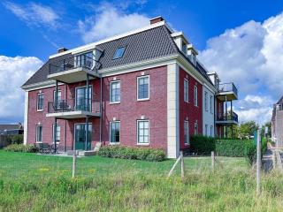 SeaLuxe Residence 27C - 9