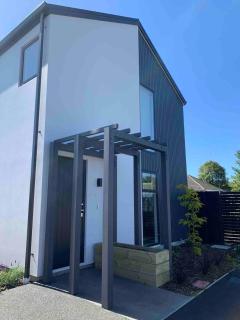 Luxury 2-Bed Townhouse Opposite Northlands Mall - 4
