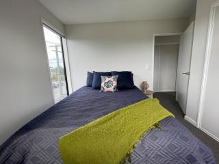 Luxury 2-Bed Townhouse Opposite Northlands Mall - 3