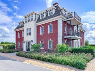 SeaLuxe Residence - 9