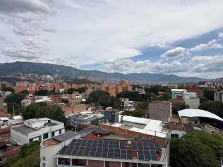 Modern Laureles Oasis 300Mbps WiFi Steps to 70 - 1