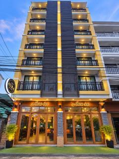 Aura Inn - 2