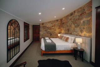 NEW Luxury Farm Stay & Event Space - 9
