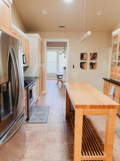 Bella Basecamp - Sleeps 11, Hot Tub, Sauna, On-trail next to OZ Bike Park - 6