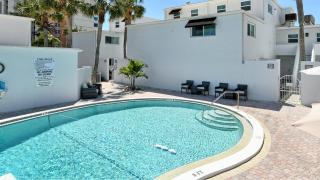 LaPlaya 102B - 5