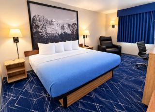 Super 8 by Wyndham Hot Springs - Hot Springs - 3