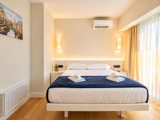 Premium Luxury 2-Bedroom Family Suite & Sea View - 1
