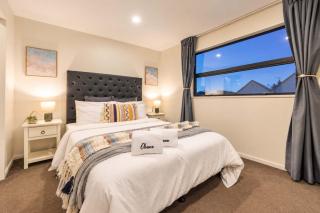 Modern 3BR Retreat - Private Patio - Sleeps 6 - 6