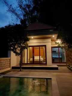 Room pool villa in denpasar - 5