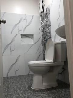 Meadow Brook Oasis Suites - 6
