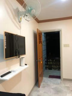 Meadow Brook Oasis Suites - 4