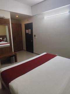 Kottaram Hotels Ottaplam - 1