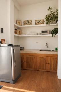 Absolute Beachfront Studio with Kitchen & Balcony - 6