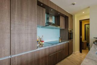 Penthouse Generous Living Spaces - 1