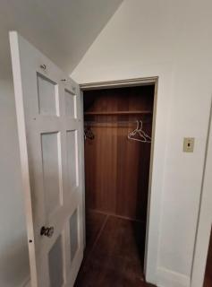 Upper floor 6450 Cedarhurst street - 6