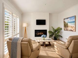 Peaceful Garden Hideaway - Swim, Hike and Unwind - 2