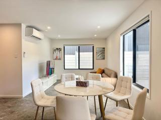 Brand new 3bd home in Sunnybank near Train Station - 9
