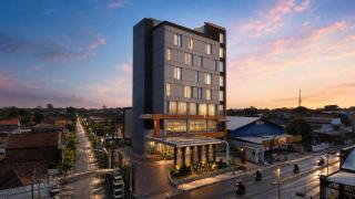 Azana Style Hotel Jombang - 0
