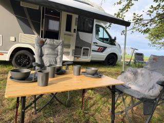 Oktoberfest Camper München mit Starlink und Smart TV - 3