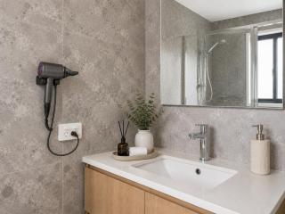 Brandnew 4bd home in Sunnybank near Train station - 6