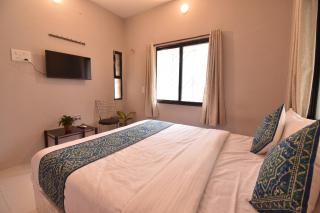 FabHotel Norevia - 4