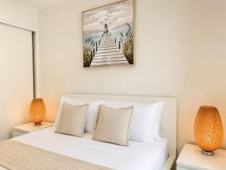 Brand-New Sunnybank Private 1BR 1BA - 9