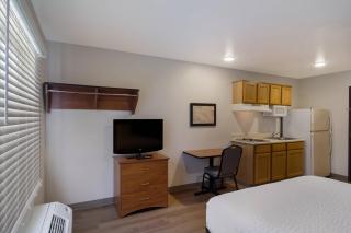 WoodSpring Suites Jacksonville I-295 East - 4