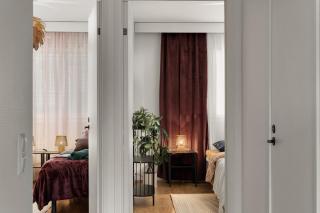 Renovated 2BR Apt with Best Location - Private Sauna & Balcony - 1