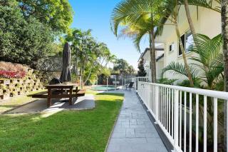 Pacific Waves Apartments - 2