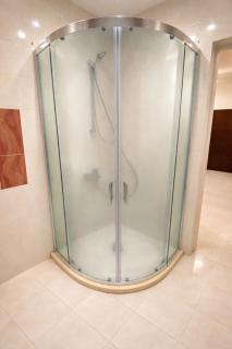 pLOVEdiv Central Apartment & Private Parking - Walk to Old Town and Main Street - 2