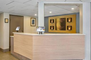 Comfort Inn Aeroport - 5
