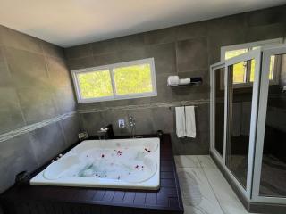 Private Romantic Getaway - 8