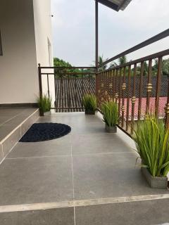 Private Romantic Getaway - 7