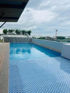 Stylish Cebu Getaway - JTower Residences - 9