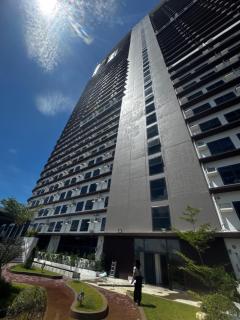Stylish Cebu Getaway - JTower Residences - 6