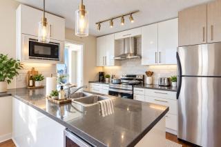 Modern Keefer Place 2BR Sanctuary - 3