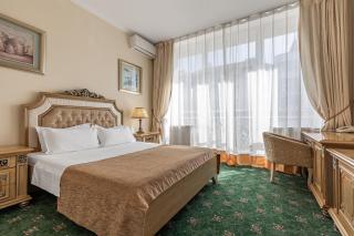 Sonata Hotel - 1