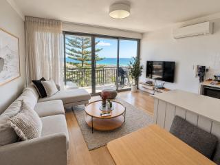 Shoreline Retreat - Ocean Views - 2 King Beds - 2