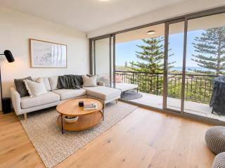 Shoreline Retreat - Ocean Views - 2 King Beds - 4