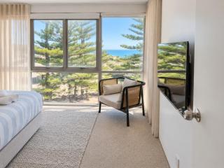 Shoreline Retreat - Ocean Views - 2 King Beds - 7