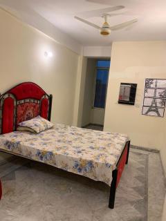 ZOYO Rooms Studio Apartment F17 Markaz Islamabad - 2