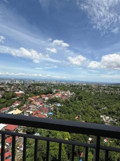 1 br with balcony on the hilltop facing sea view - Cebú - 4