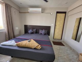 FabHotels Urban Nest - 5
