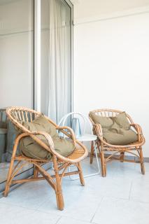 Quiet & Spacious 2-Bedroom Apartment Near Old Town - 3